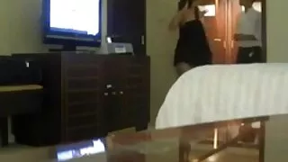 가장 무도회 청바지 도촬 공 동안,소녀는 알 수없는 유형에 완전히 항복했습니다