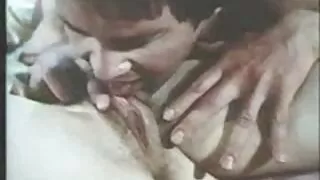 아름다움을 삽입하는 항문에 그녀의는 포르노 무료 엉덩이를 겸 더 열심히 자위