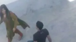 젊은 3 차원 소녀를 부부 포르노 엿 자신을 복용하지 않고 그녀의 팬티